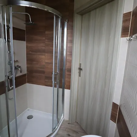 Neptun Bed & Breakfast *